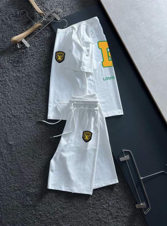 Picture of LV Shirt Pant Suits _SKULVM-5XLkdtn8623638